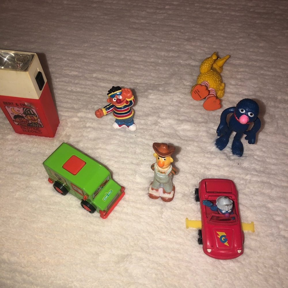 Awesome 7 pcs Vintage Jim Henson Sesame Street PVC Bendable Toys And  Bert and